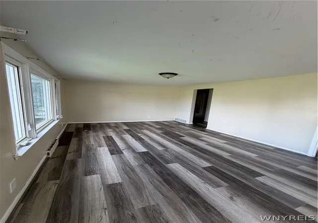 Photo 3 of Single family home for sale at 150 Carmen Rd, Buffalo, NY 14226 | MLS# B1693691 | Listing updated on 2026-09-03