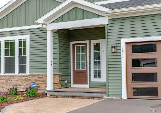 Photo 2 of Sale Pending at 4544 Hollyshire Way, Clay, NY 13041 | MLS# S1689916 | Listing updated on 2026-09-16