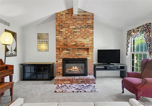 Listing Photo 4 - Condo for sale in building located at 145 Wedgewood Dr, Williamsville, NY 14221