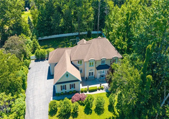 Photo 3 of Single family home for sale at 612 Wild Mallard, Webster, NY 14580 | MLS# R1663998 | Listing updated on 2026-09-10