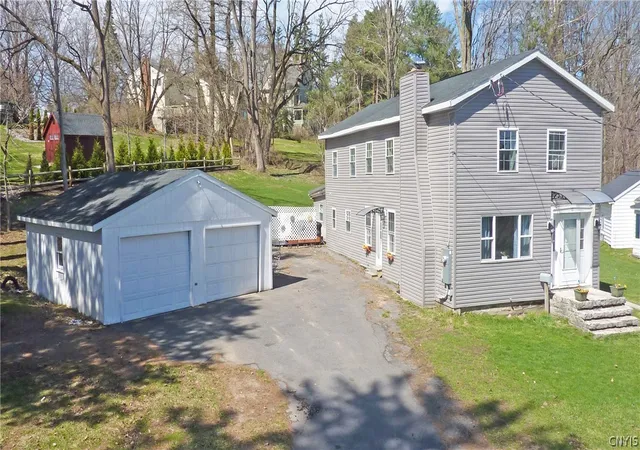 Photo 3 of Single family home for sale at 11 Corwin St, Cazenovia, NY 13035 | MLS# S1693701 | Listing updated on 2026-09-15