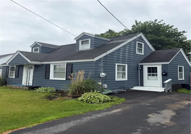 Photo 2 of Sale Pending at 205 Chapman Pl, Elmira, NY 14901 | MLS# R1693727 | Listing updated on 2026-08-19