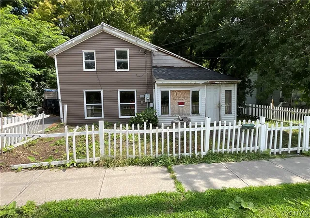Photo 2 of Single family home for sale at 226 Main Ave, Watertown, NY 13601 | MLS# S1693478 | Listing updated on 2026-08-24