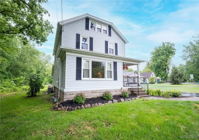 Photo 2 of Sale Pending at 8080 Stahley Rd, East Amherst, NY 14051 | MLS# B1691003 | Listing updated on 2026-09-02