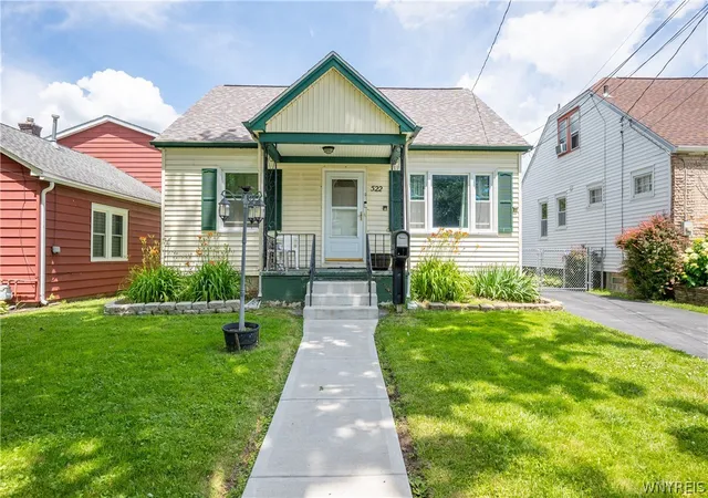 Photo 1 of Sale Pending at 522 E Thompson St, North Tonawanda, NY 14120 | MLS# B1692693 | Listing updated on 2026-08-19