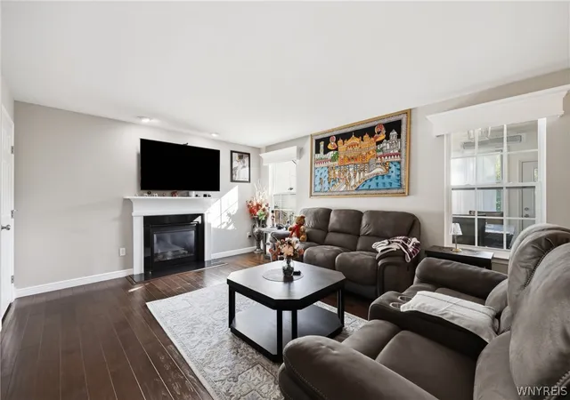 Photo 4 of Single family home for sale at 5784 Willow Crk Ln, Sanborn, NY 14132 | MLS# B1692439 | Listing updated on 2026-09-06