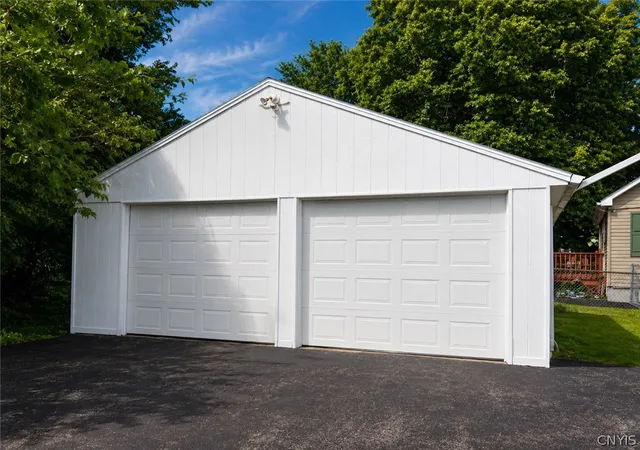 Photo 4 of Sale Pending at 312 Oakwood St, Rome, NY 13440 | MLS# S1693835 | Listing updated on 2026-09-03