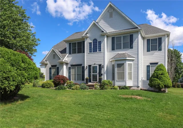 Photo 1 of Single family home for sale at 3 Turnberry Dr, Horseheads, NY 14845 | MLS# R1688977 | Listing updated on 2026-09-13