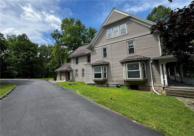 Photo 2 of Single family home for sale at 1605 Lehigh Sta Rd, Henrietta, NY 14467 | MLS# R1693905 | Listing updated on 2026-08-12