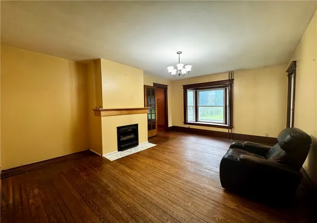 Photo 4 of Single family home for sale at 1605 Lehigh Sta Rd, Henrietta, NY 14467 | MLS# R1693905 | Listing updated on 2026-08-12