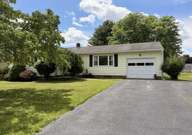 Photo 1 of Sale Pending at 117 Grove Ave Ext, Auburn, NY 13021 | MLS# R1692938 | Listing updated on 2026-08-14