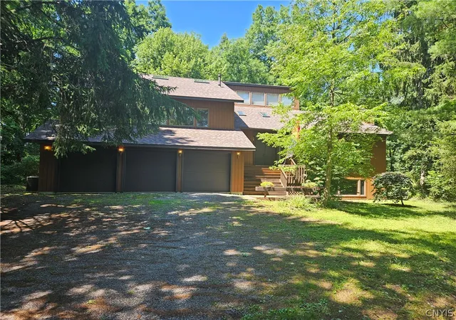Photo 2 of Single family home for sale at 7936 Halite Crse, Fayetteville, NY 13066 | MLS# S1694053 | Listing updated on 2026-09-08
