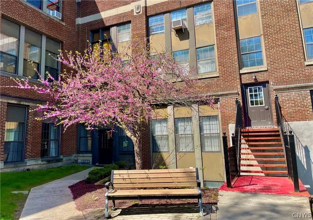 Photo 1 of Sale Pending at 917 Madison St #113, Syracuse, NY 13210 | MLS# S1693759 | Listing updated on 2026-08-18