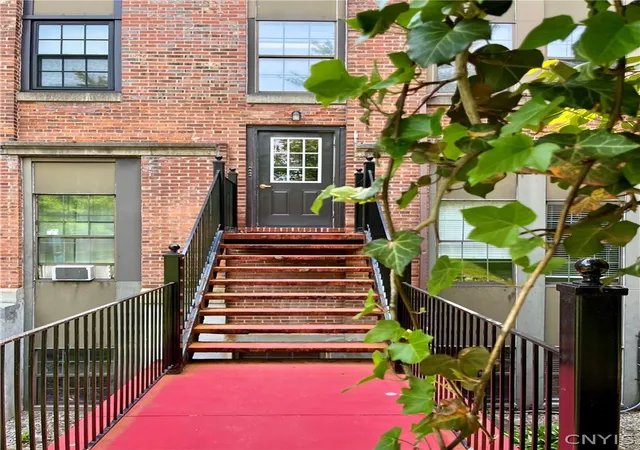 Photo 2 of Sale Pending at 917 Madison St #113, Syracuse, NY 13210 | MLS# S1693759 | Listing updated on 2026-08-18