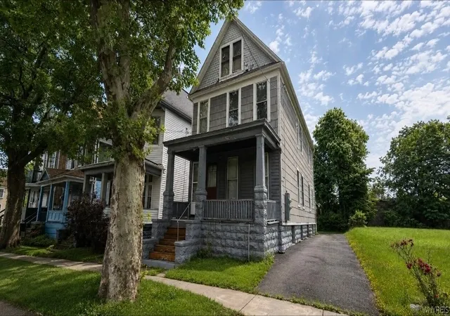 Photo 2 of Sale Pending at 251 Moselle St, Buffalo, NY 14211 | MLS# B1694109 | Listing updated on 2026-08-21
