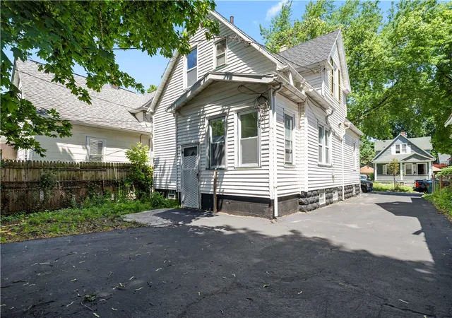 Photo 2 of Sale Pending at 101 Ernst St, Rochester, NY 14621 | MLS# R1694139 | Listing updated on 2026-08-10