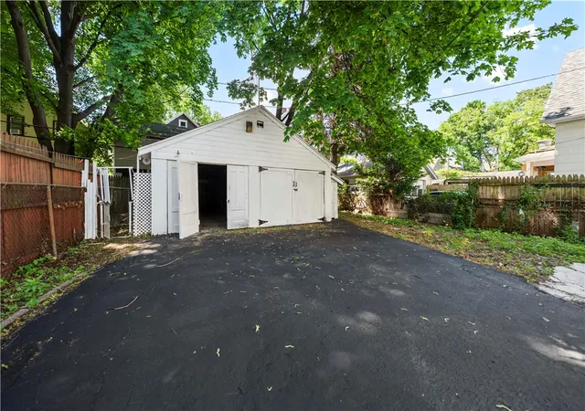 Photo 3 of Sale Pending at 101 Ernst St, Rochester, NY 14621 | MLS# R1694139 | Listing updated on 2026-08-10