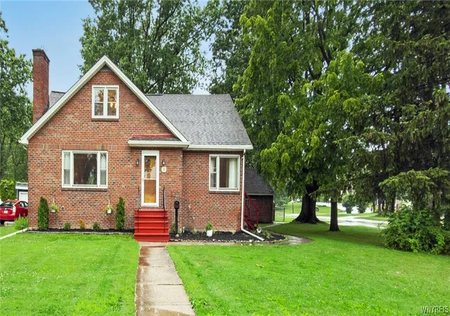 Photo 1 of Sale Pending at 11 S Shore Blvd, Buffalo, NY 14218 | MLS# B1694057 | Listing updated on 2026-08-31