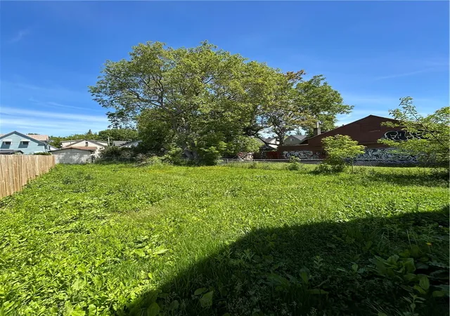 Photo 4 of Single family home for sale at 110 Kosciusko St, Rochester, NY 14621 | MLS# R1694127 | Listing updated on 2026-09-01