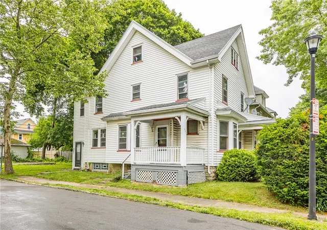 Photo 3 of Sale Pending at 428 Magee Ave, Rochester, NY 14613 | MLS# R1693935 | Listing updated on 2026-08-23