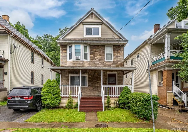 Photo 2 of Multi family home for sale at 31 Wildwood Pl, Buffalo, NY 14210 | MLS# B1692609 | Listing updated on 2026-08-12