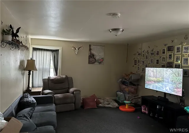 Photo 4 of Multi family home for sale at 3040 Monroe Ave, Niagara Falls, NY 14303 | MLS# B1694301 | Listing updated on 2026-08-26