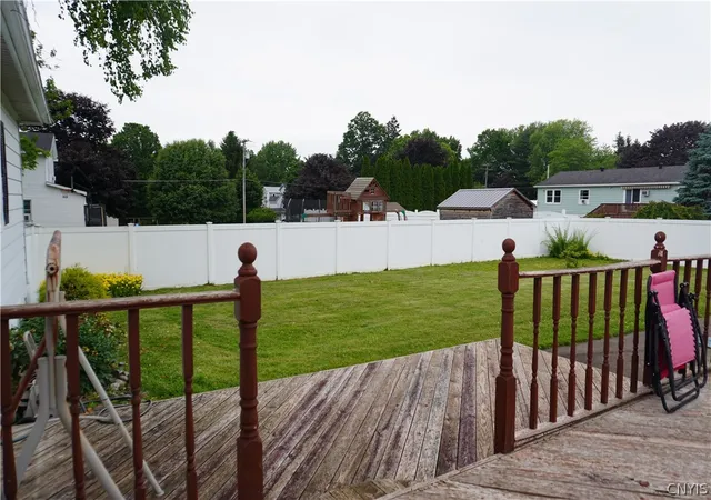 Photo 3 of Single family home for sale at 309 Walnut St, Oswego, NY 13126 | MLS# S1693937 | Listing updated on 2026-09-05