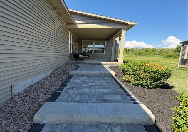 Photo 3 of Single family home for sale at 131 Harbour Town, Bridgeport, NY 13030 | MLS# S1694099 | Listing updated on 2026-09-06