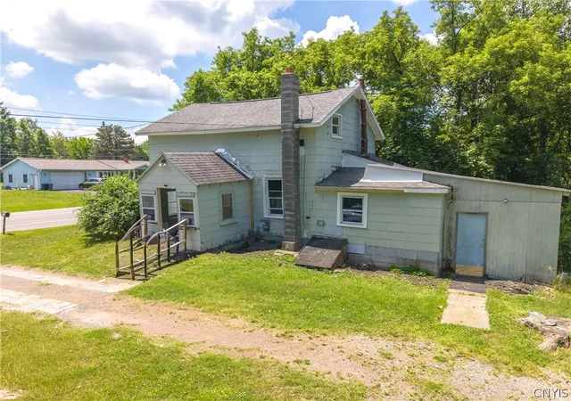 Photo 2 of Single family home for sale at 5319 Bear Rd, Syracuse, NY 13212 | MLS# S1694308 | Listing updated on 2026-09-09