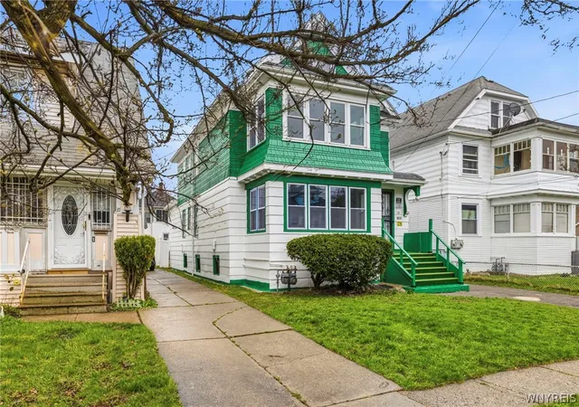 Photo 3 of Sale Pending at 31 Thatcher Ave, Buffalo, NY 14215 | MLS# B1694601 | Listing updated on 2026-08-07