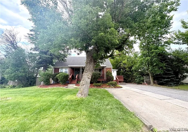 Photo 2 of Single family home for sale at 4765 N Bailey Ave, Buffalo, NY 14226 | MLS# B1694527 | Listing updated on 2026-08-20