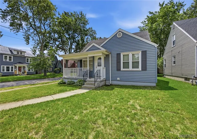 Photo 3 of Sale Pending at 1123 Vanderbilt Ave, Niagara Falls, NY 14305 | MLS# B1694748 | Listing updated on 2026-08-31