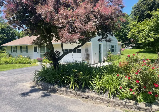 Photo 3 of Sale Pending at 2163 Lake Rd, Ontario, NY 14519 | MLS# R1694770 | Listing updated on 2026-08-21