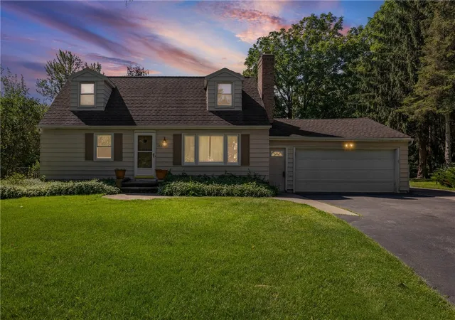 Photo 3 of Sale Pending at 332 Galahad Dr, Rochester, NY 14623 | MLS# R1694072 | Listing updated on 2026-08-05