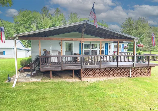 Photo 3 of Sale Pending at 28 Hawthorne Rd, Fulton, NY 13069 | MLS# S1687410 | Listing updated on 2026-08-18