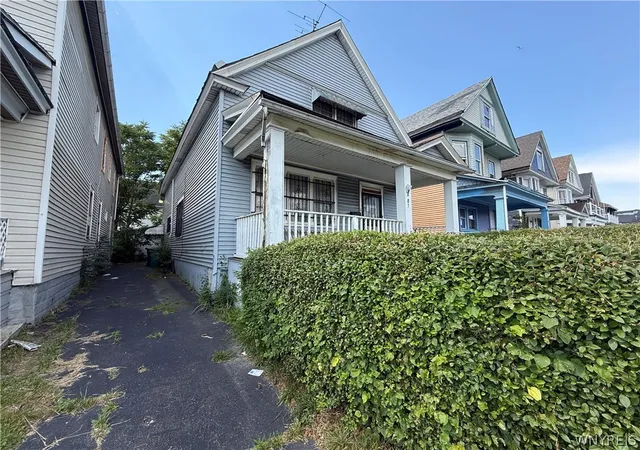 Photo 3 of Sale Pending at 87 Walden Ave, Buffalo, NY 14211 | MLS# B1692318 | Listing updated on 2026-08-18