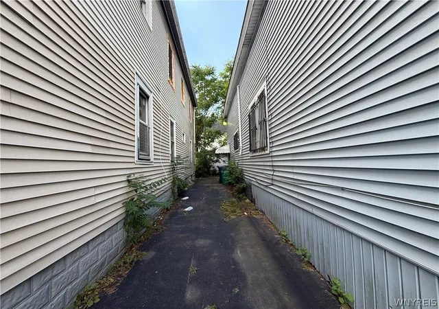 Photo 4 of Sale Pending at 87 Walden Ave, Buffalo, NY 14211 | MLS# B1692318 | Listing updated on 2026-08-18