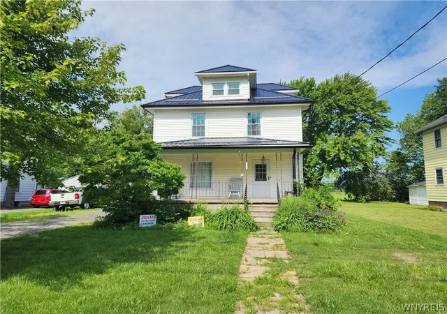 Photo 2 of Sale Pending at 257 N Main St, Lyndonville, NY 14098 | MLS# B1693125 | Listing updated on 2026-08-10