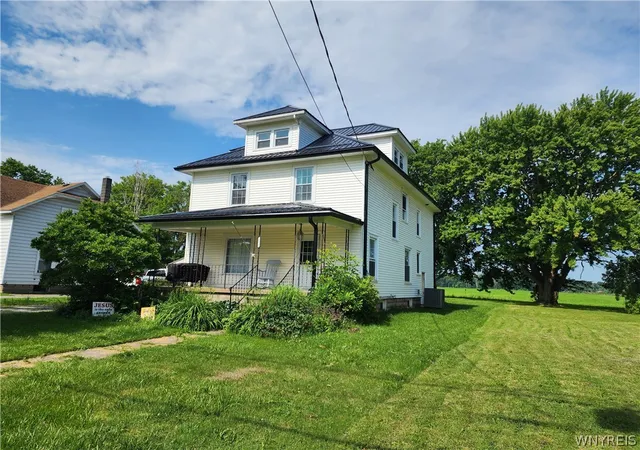 Photo 3 of Sale Pending at 257 N Main St, Lyndonville, NY 14098 | MLS# B1693125 | Listing updated on 2026-08-10