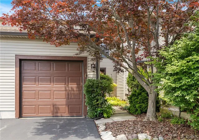 Photo 2 of Sale Pending at 113 Signal Ridge, Syracuse, NY 13209 | MLS# S1692621 | Listing updated on 2026-08-13