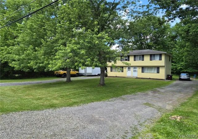 Listing Photo 5 - Condo for sale in building located at 4884 Bussendorfer Rd, Orchard Park, NY 14127