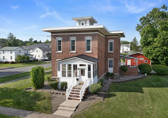 Photo 2 of Sale Pending at 85 Columbia St, Clyde, NY 14433 | MLS# R1693923 | Listing updated on 2026-08-21