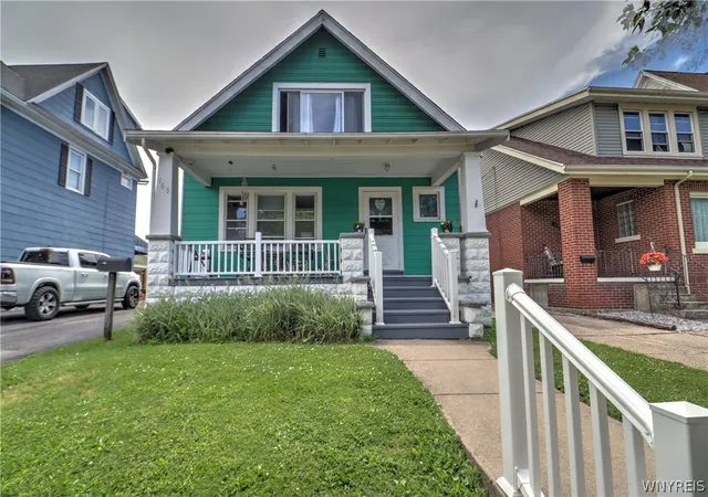 Photo 1 of Sale Pending at 169 Parkwood Ave, Buffalo, NY 14217 | MLS# B1695014 | Listing updated on 2026-09-16