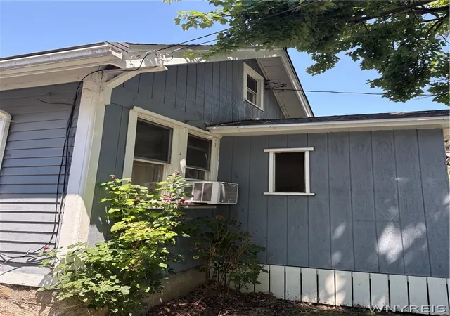 Photo 2 of Sale Pending at 230 74, Niagara Falls, NY 14304 | MLS# B1694983 | Listing updated on 2026-09-04