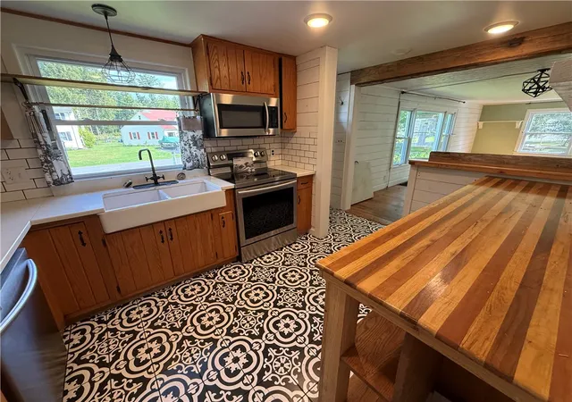 Photo 2 of Single family home for sale at 36 Overlook Dr, Sidney, NY 13838 | MLS# R1695217 | Listing updated on 2026-09-03
