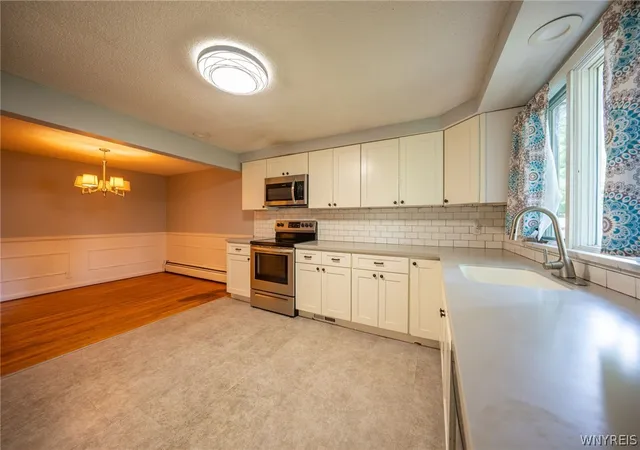 Photo 3 of Single family home for sale at 260 S Forest Rd, Buffalo, NY 14221 | MLS# B1695344 | Listing updated on 2026-08-23
