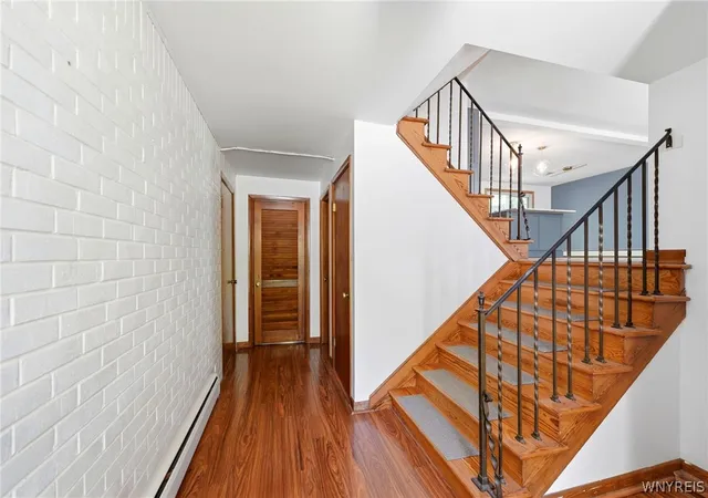Photo 3 of Single family home for sale at 10 Cottonwood Dr, Buffalo, NY 14221 | MLS# B1695004 | Listing updated on 2026-09-05