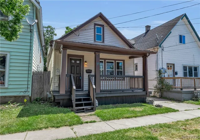 Photo 2 of Sale Pending at 75 Clay St, Buffalo, NY 14207 | MLS# B1693792 | Listing updated on 2026-08-17