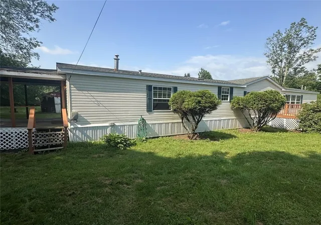 Photo 3 of Manufactured home for sale at 3285 Middlebrook Hl Rd, Jefferson, NY 12093 | MLS# R1694369 | Listing updated on 2026-08-28