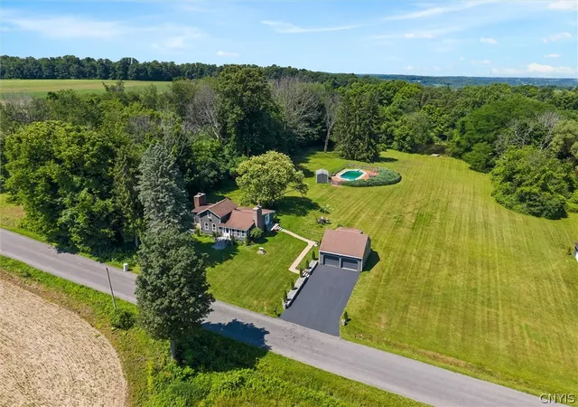 Photo 1 of Single family home for sale at 1631 Albring Rd, Skaneateles, NY 13152 | MLS# S1695500 | Listing updated on 2026-08-20
